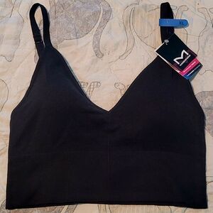 Maidenform Black Wireless Bra with V-Neck Design XL